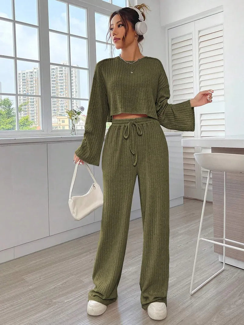 Casual crop tee & trouser set